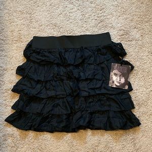 NWT BB DAKOTA SKIRT